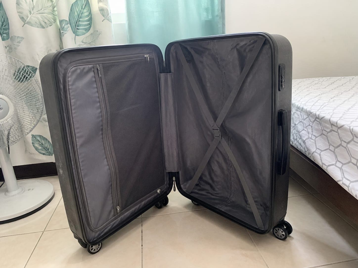 28-inch hard-shell luggage