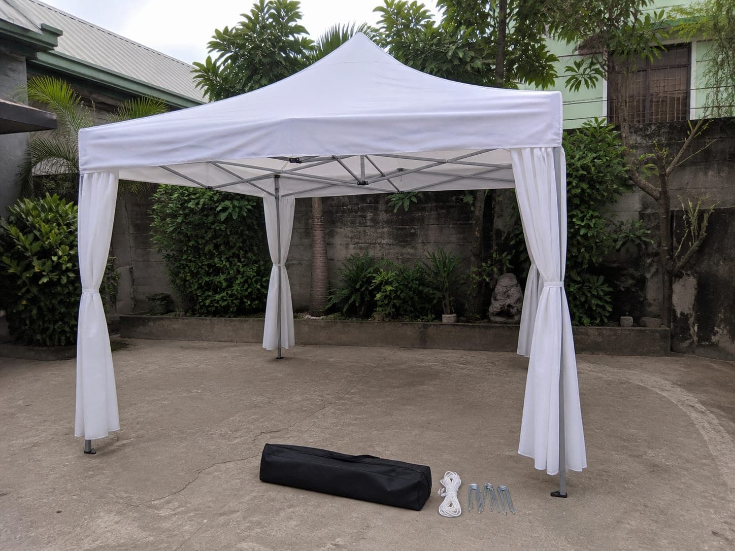 3x3 metre pop-up canopy tent
